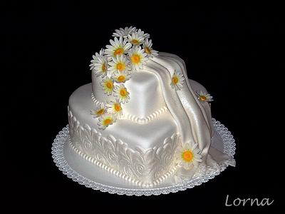 Wedding cake - daisies.. - Cake by Lorna