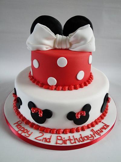 Minnie Mouse ears - Cake by Jeanette