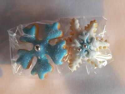 "Frozen" snowflake cookies - Cake by Jeanette's Cake Creations and Courses
