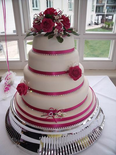 Pink rose wedding cake - Cake by helen Jane Cake Design 