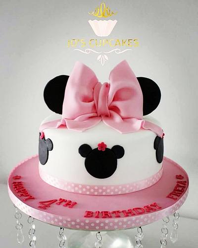 Minnie Mouse Bow Cake - Cake by Jo's Cupcakes 