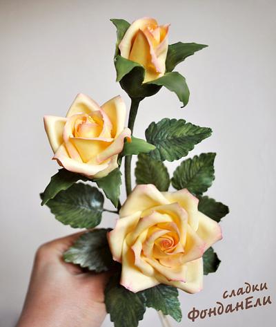 Yellow Roses - Cake by FondanEli