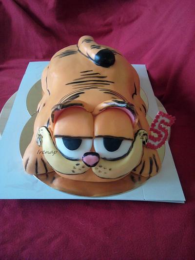 Garfield - Cake by irenap