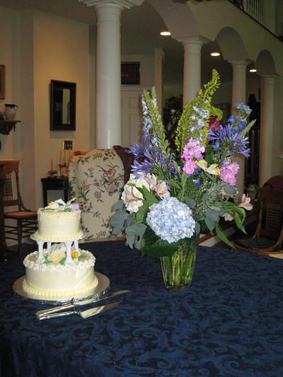 Small Wedding - Cake by Laura Willey