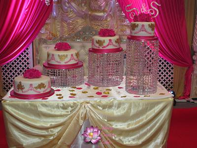 Wedding cake with crystal decoration - Cake by Mary Yogeswaran