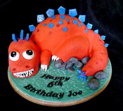 Dinosaur/dragon? - Cake by Jo