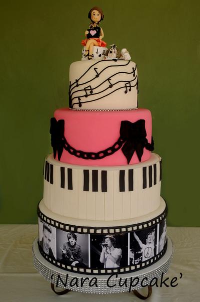 Musical Cake - Cake by Naracupcake