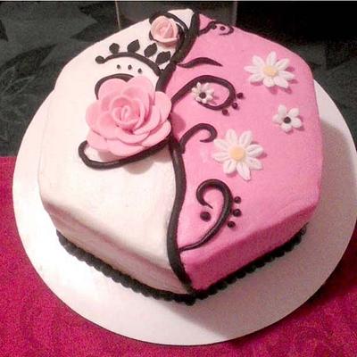 Pink & White - Cake by Julia 