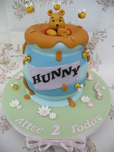 Winnie the Pooh cake  - Cake by Deborah