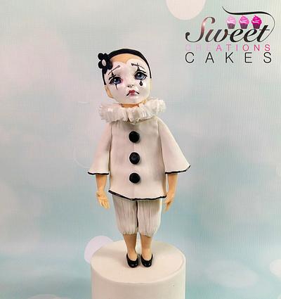 Carnival Cakers Collaboration : little Pierrot - Cake by Sweet Creations Cakes