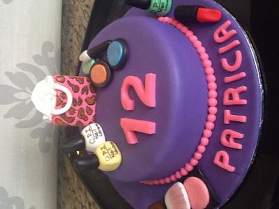 Birthday make up themed.. - Cake by Pepitas