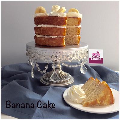 Banana Cake - Cake by Rustik Cake Studio