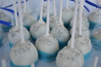 Winter Cake- Pops - Cake by Sweet Creations by Sophie