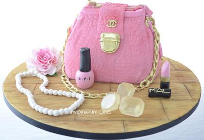 All Things Girly - Cake by Imaginarium Cakes
