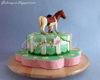 Noa´s Cake and her horse - Cake by Gardenia (Galecuquis)