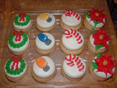 Christmas Cupcakes - Cake by Jennifer C.