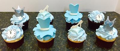 Cinderella Cupcakes - Cake by Melanie Mangrum