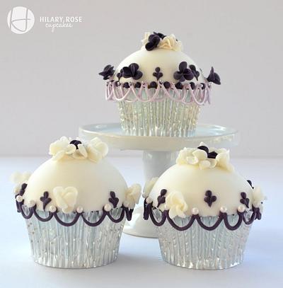 Purple cupcakes - Cake by Hilary Rose Cupcakes