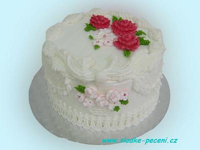 Royal icing cake with piped flowers and trellis work - Cake by Zdenka Michnova