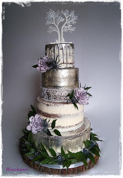 Cream and metallic wedding cake - Cake by Zuzana Kmecova