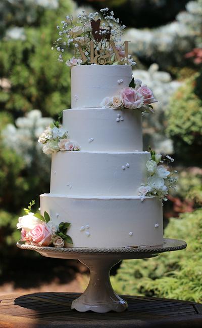 wedding cake : - Cake by Lucya 