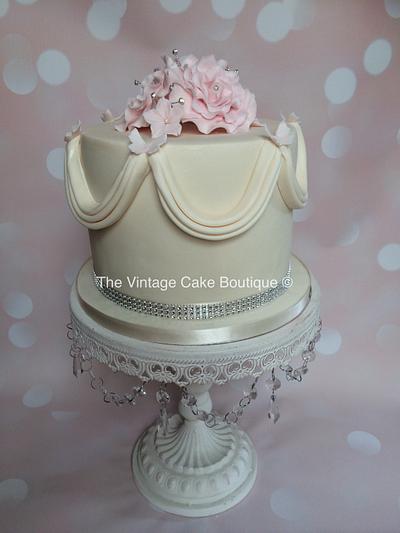 Vintage Wedding Cake - Cake by The Vintage Cake Boutique 