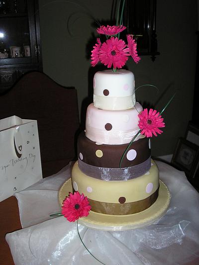 Spots ! Wedding cake - Cake by aali