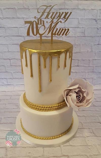 Gold Handpainted drizzle cake - Cake by Babycakes & Roses Cakecraft
