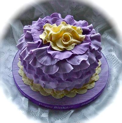Rose petal cake - Cake by Vanessa 