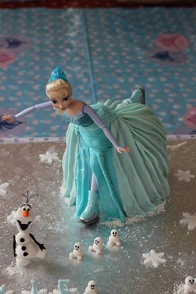 Frozen skating Elsa cake - Cake by TLC