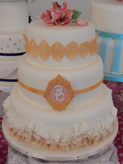 Frill wedding cake - Cake by Sugarpaste Dreams