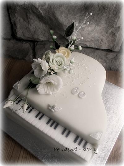Piano - Cake by Petraend