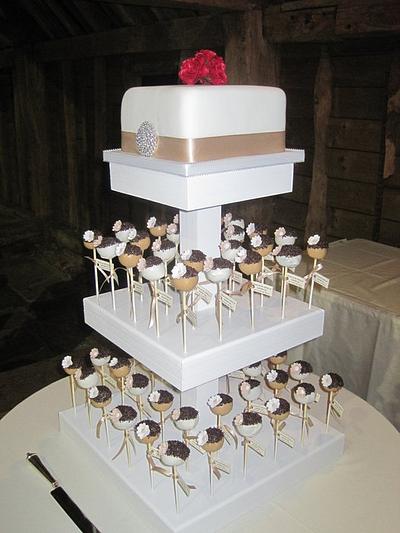 Wedding cake & Cake pops - Cake by Keeley Cakes