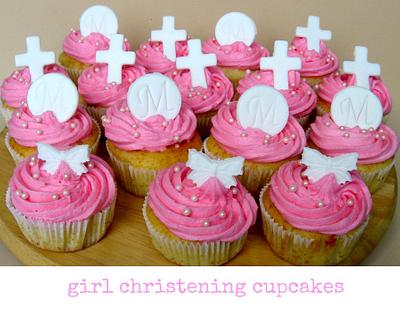 Girl Christening Cupcakes - Cake by miettes