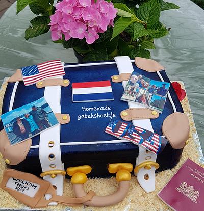 Suitcasecake - Cake by Gebakshoekje