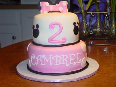 Minnie Mouse Cake - Cake by Sara's Cake House