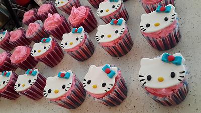 Hello Kitty Cupcakes - Cake by Pinar