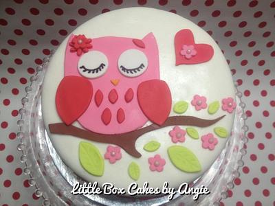 Owl Cake  - Cake by Little Box Cakes by Angie