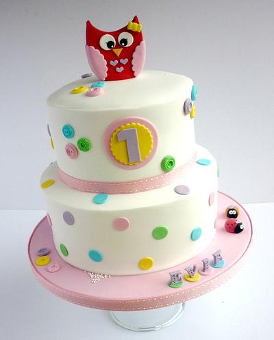 Owl topped spotty cake - Cake by Liana @ Star Bakery