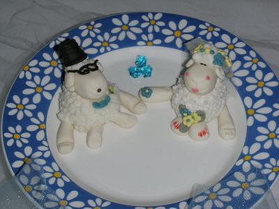 Bride and Groom Sheep - Cake by June ("Clarky's Cakes")