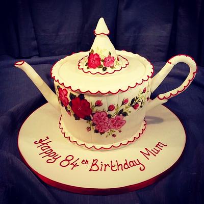 'Cup of tea' - Cake by Margaret Ellis - Art of Sugar