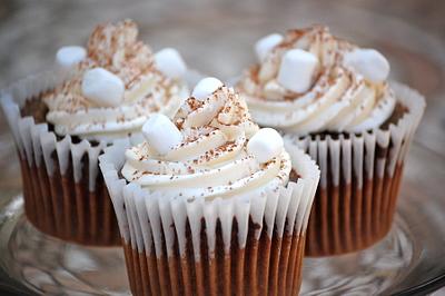 Hot Chocolate Cupcakes - Cake by Lesley Wright