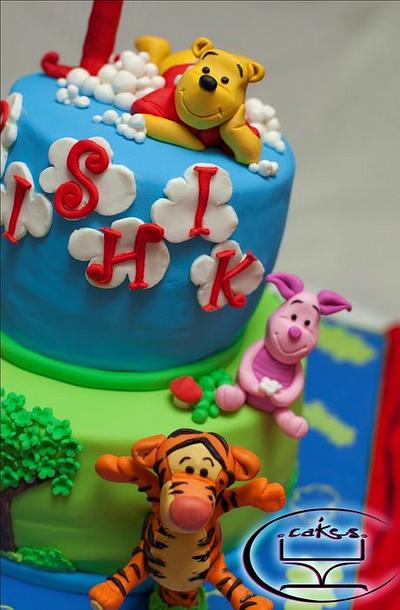 Winnie the Pooh Themed cake - Cake by Komel Crowley