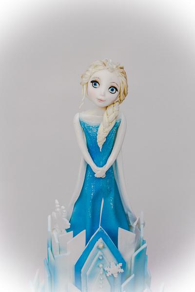 Elsa - Cake by Samantha's Cake Design