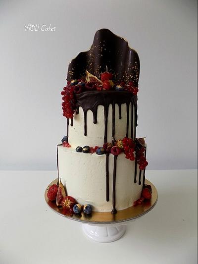 Drip cake - Cake by MOLI Cakes