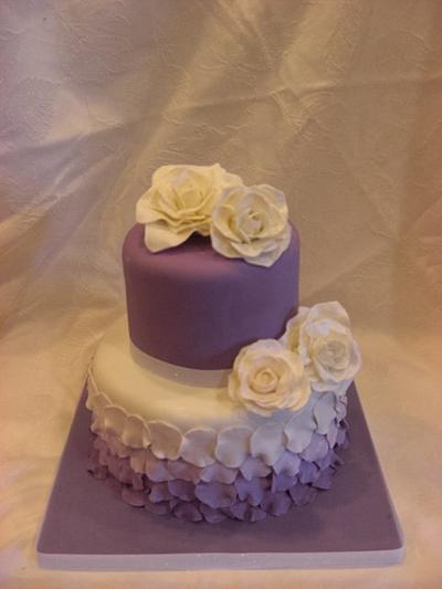 ruffles and roses - Cake by eperra1
