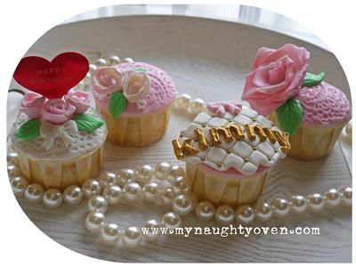 Elegant Floral Cupcakes - Cake by mynaughtyoven