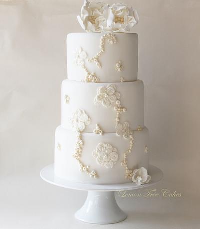 lace and Pearl - Cake by pamz