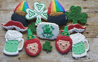 St. Patrick's Day cookies  - Cake by Shannon @ Kitchen Witch Chronicles 