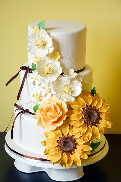 Sweet Wedding cake :) - Cake by Julie's Sweet Cakes